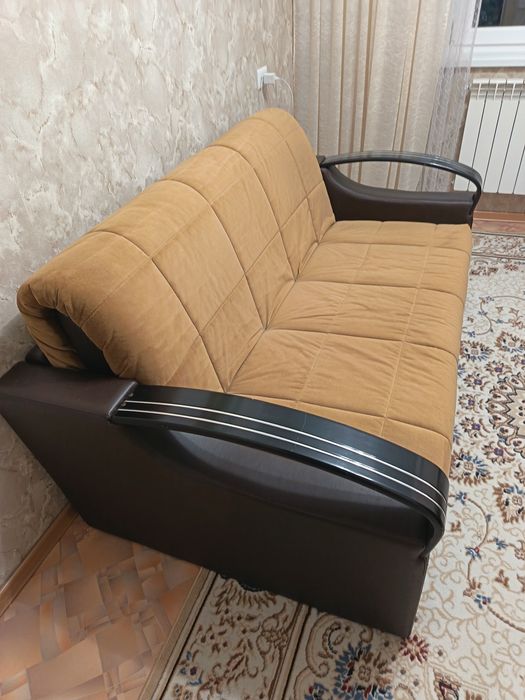 Продам диван. Б/У