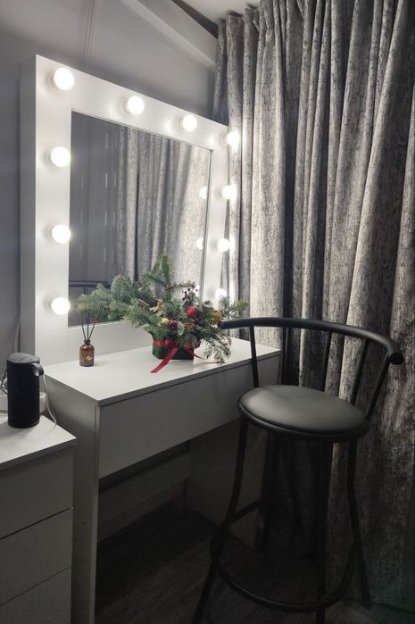 Сдается место для визажиста