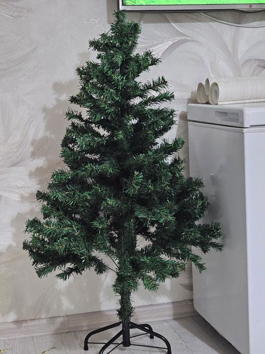 Продаю елку в хорошем состоянии