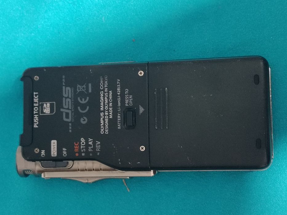 OLYMPUS. DS-7000 Digital Voice Recording, reportofon digital cu cart SD 2 GB.