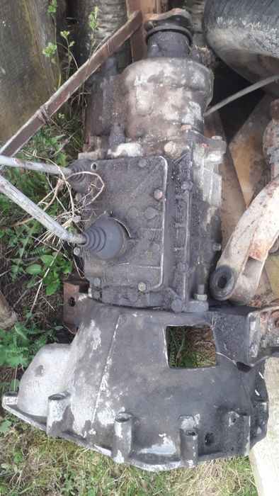 Vând cutie aro mai multe detalii la telefon