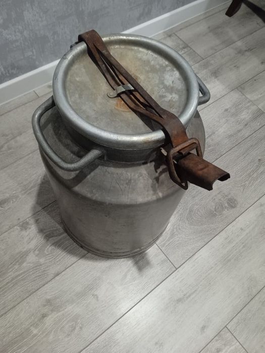 Продам алюминиевую флягу