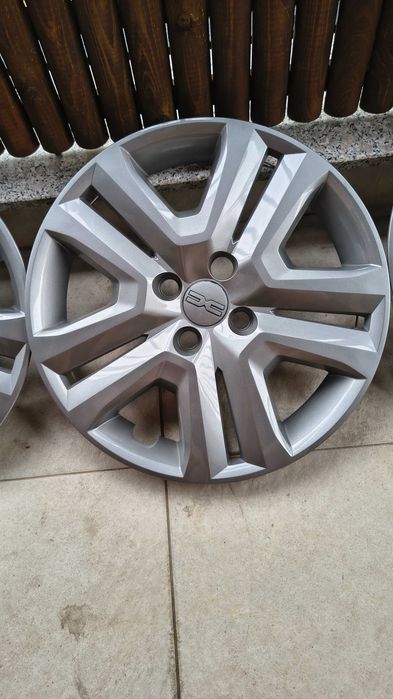 Тасове 16 за  Dacia / Дачия оригинални