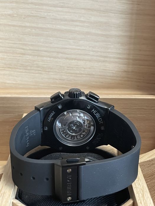 Часовник Hublot Classic Fusion Chronograph 45 Black Magic