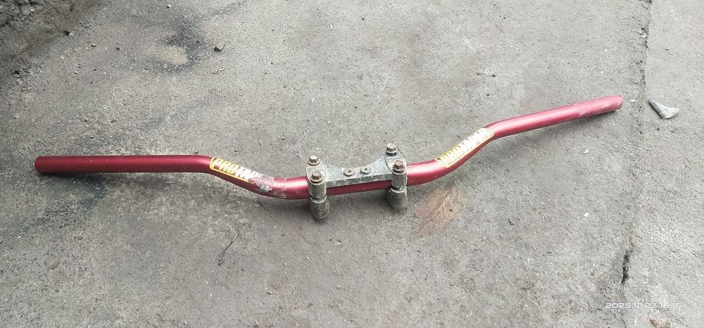 Moto Dugasu 200 250cub plastiklari sotiladi