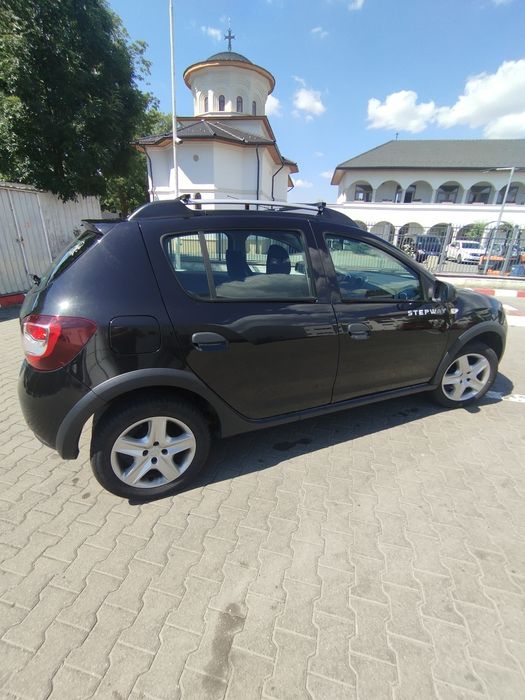 De vânzare Dacia Sandero stepvay benz acte la zi stare foarte bună km 165miina îmatriculat stare foarte bună telefon 0744785616