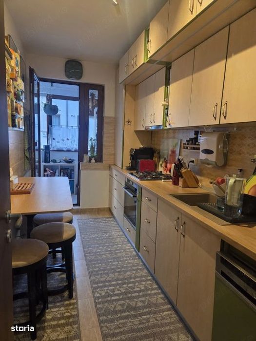 Apartament-5 camere-decomandat-parcare-zona Dristor