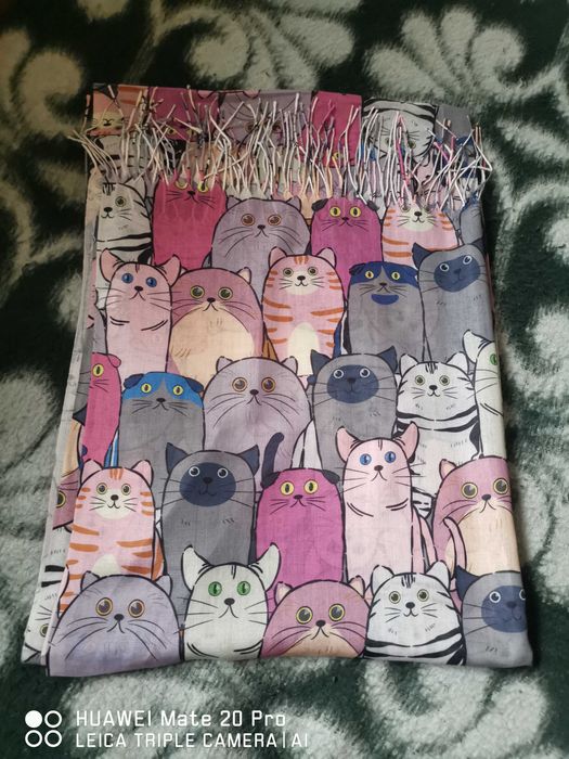 Памучни шалове с котки 100 %