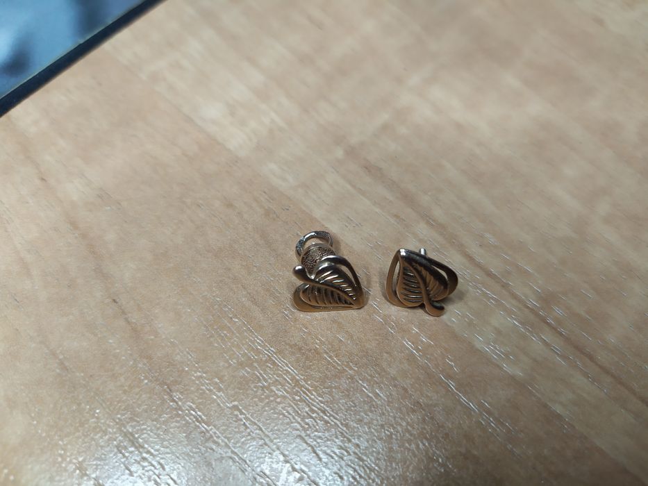 Серьги золотые гвоздики