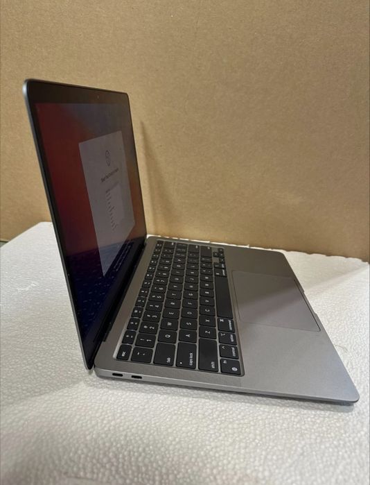 МакБук Эйр А2337