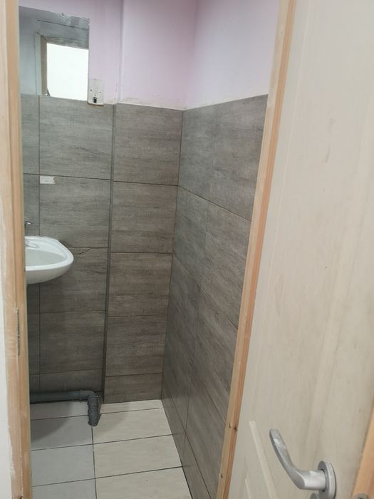 Ofer spre închiriere spațiu comercial