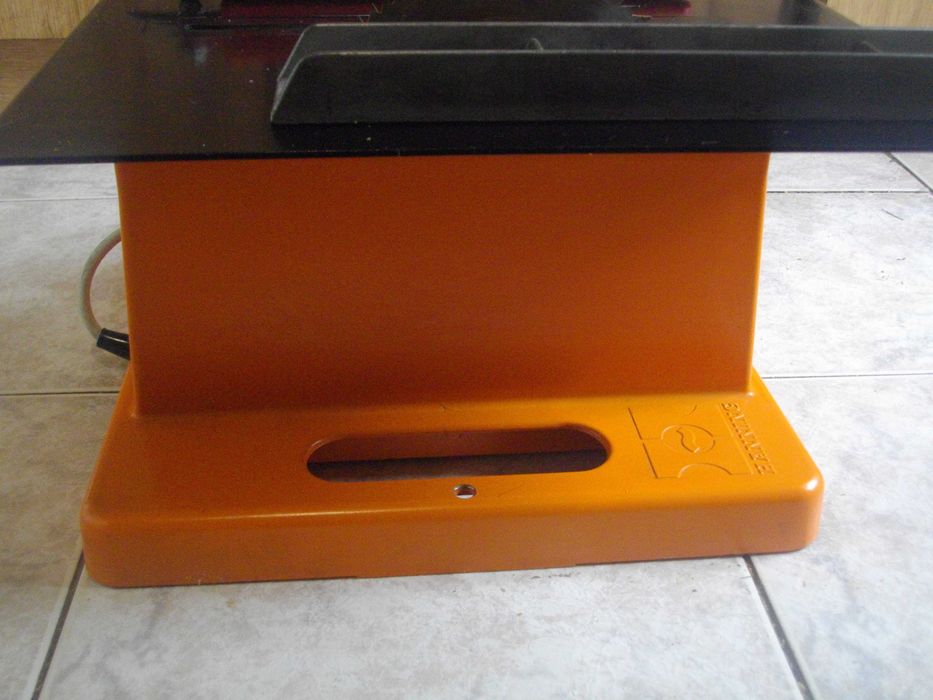 HANNING 700W 3,2A електрически немски настолен циркуляр професионален