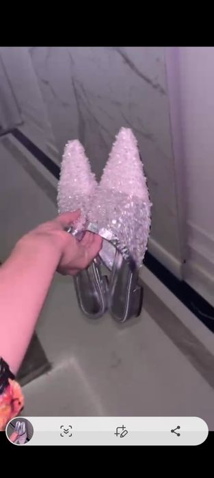 Tufli sotiladi yangi