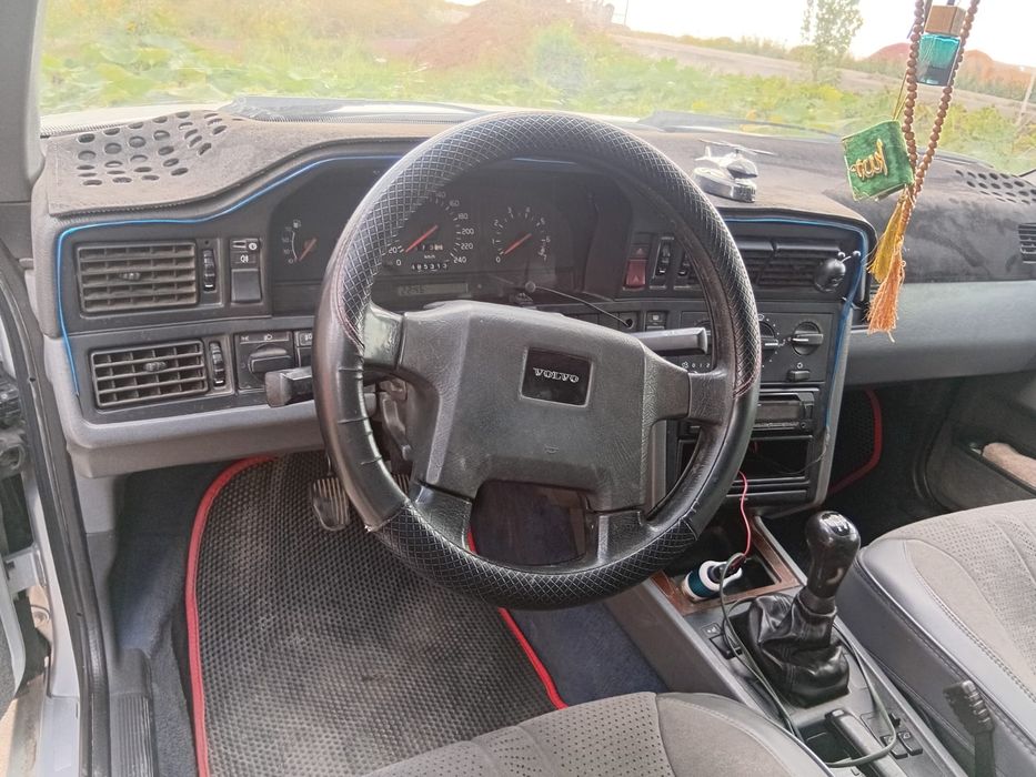 продаю машину вольво