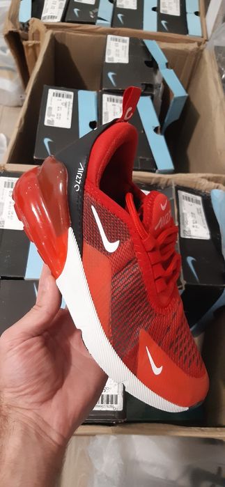 Nike Air Max 270 – rosu