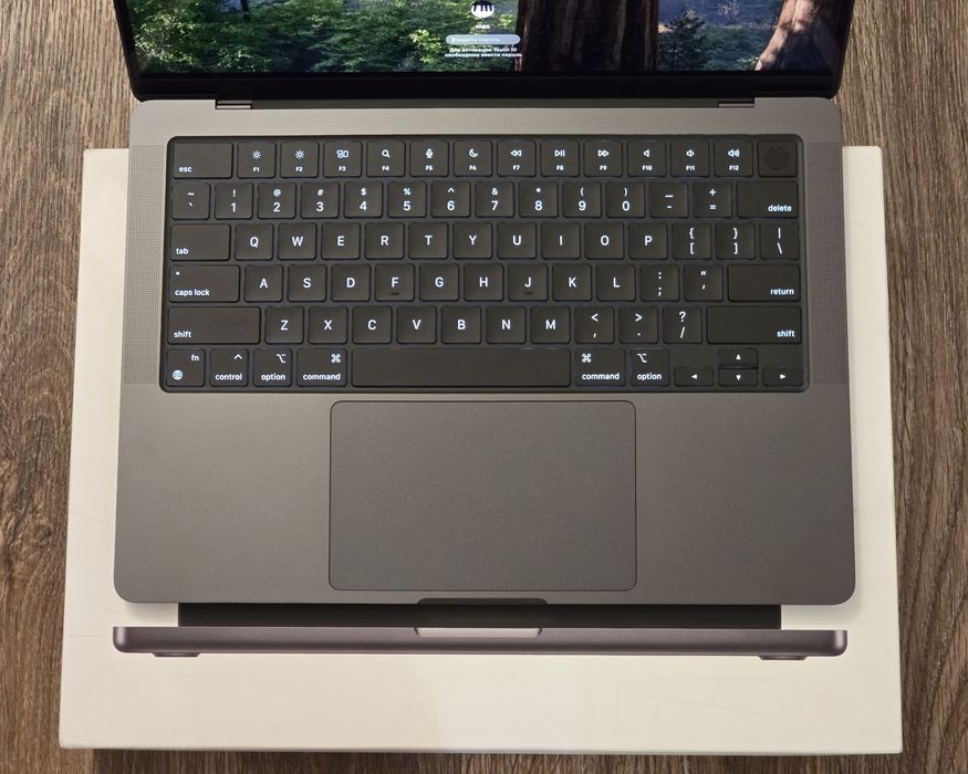 MacBook Pro 14 M4 16/1TB новый, 2 цикла