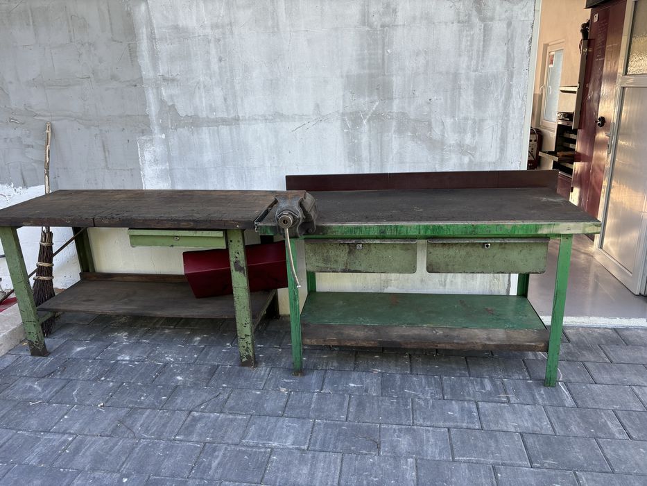 Vand dulapuri si bancuri  pentru atelier !