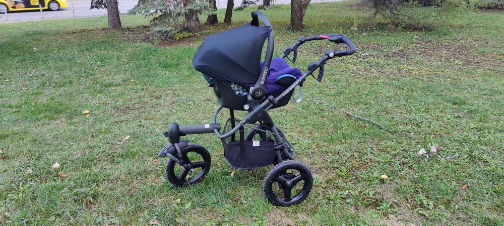 Продавам детска количка bebe confort high trek пълен комплект