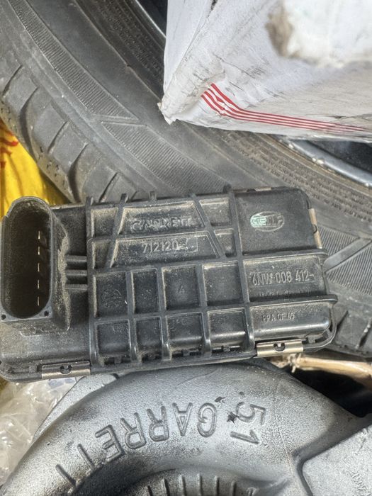 Продавам две турбини с актуаторите за w211,V6