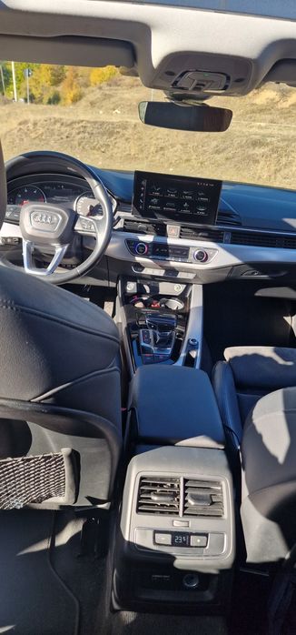 Vând Audi A5  2021