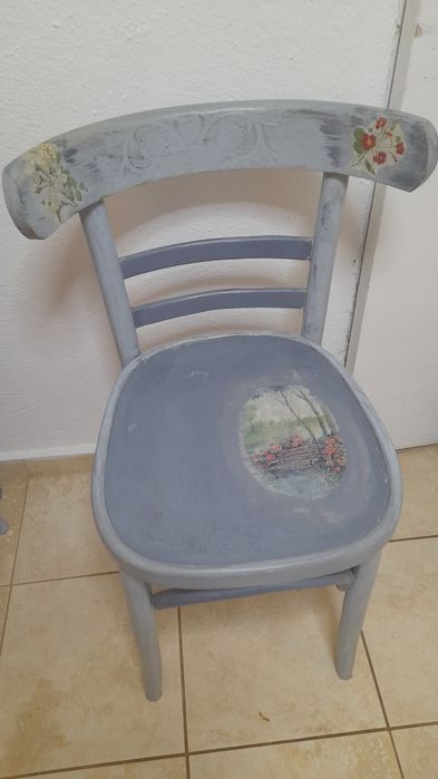 Ретро стол виенски