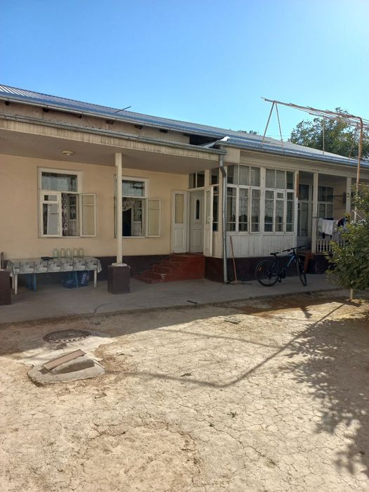 Qazi mahalla 2-liniya ko'chasi keng 4.75-sot Fasad:20-metr