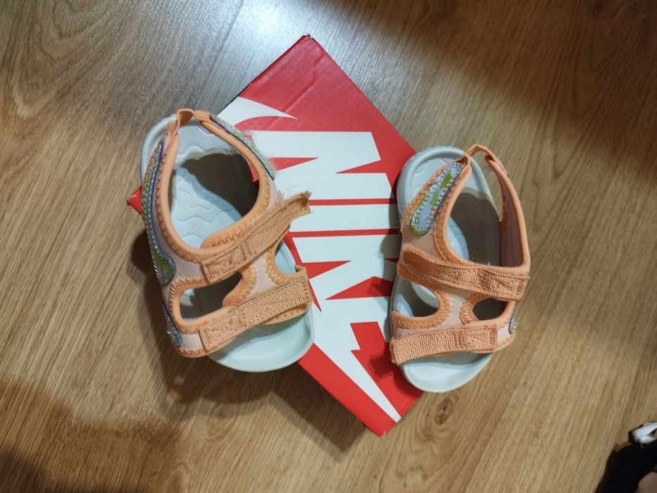 Детски обувки и сандали