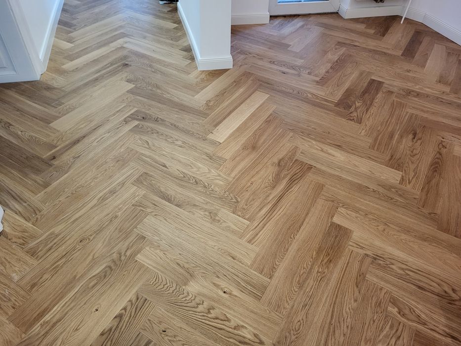 Parchetar:Montat parchet masiv/stratificat/laminat,raschetat/slefuit