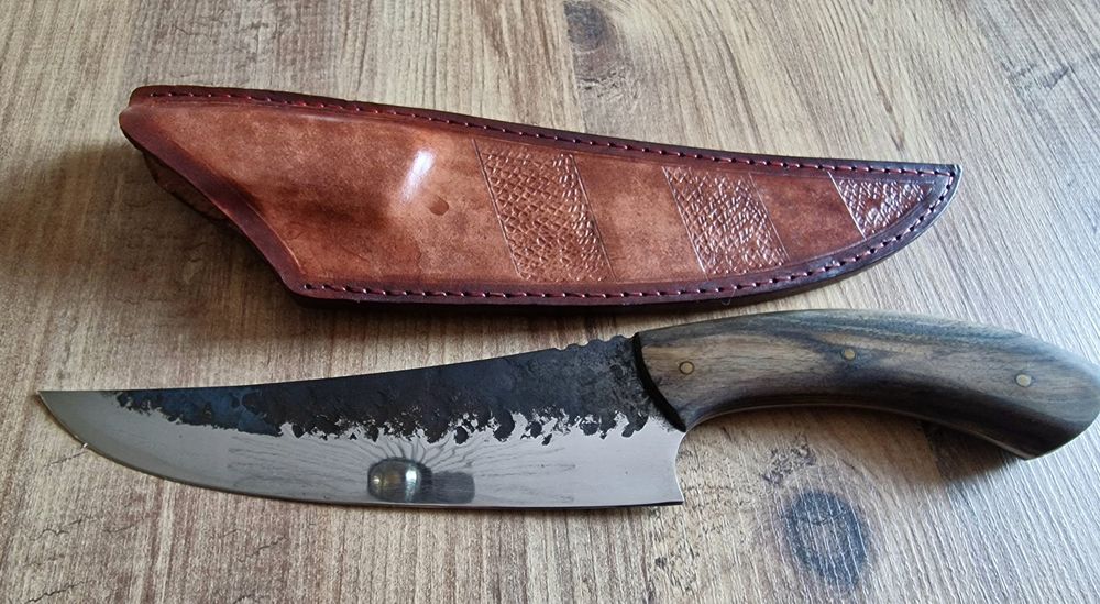 Нож, ръчна изработка на български майстор.