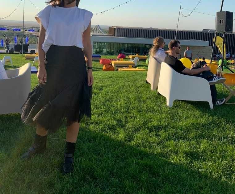 Fusta H&M X Sandra Mansour - editie speciala