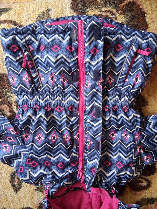 Запазено зимно яке за 2-3г. 98 размер