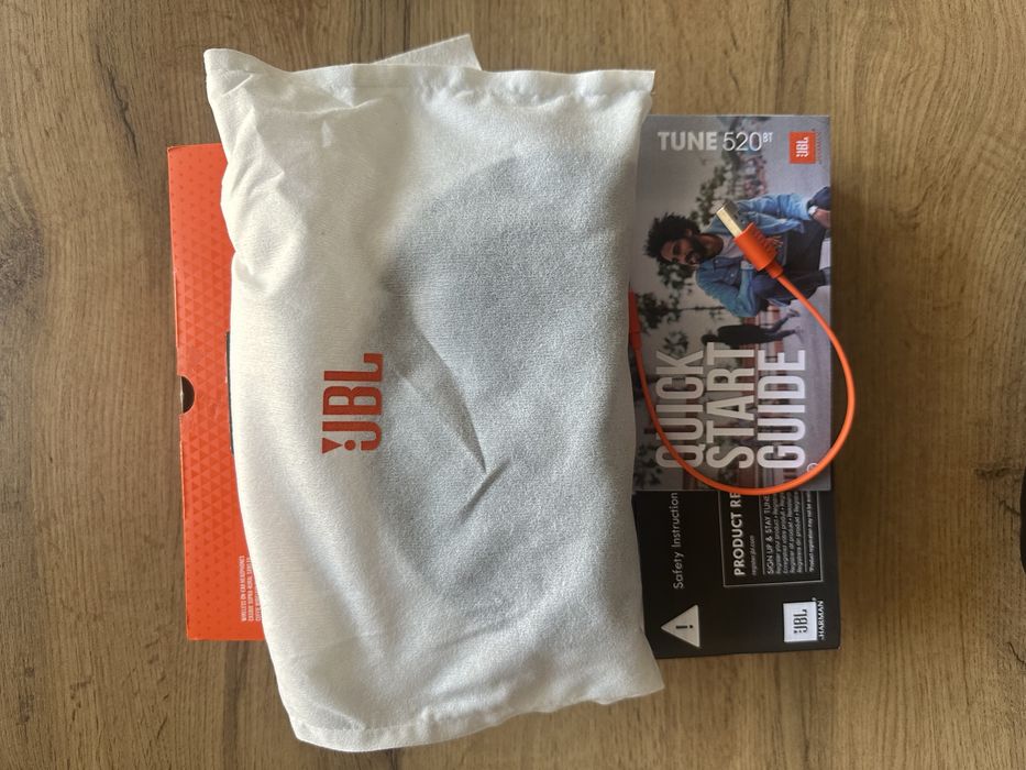 JBL 520BT в отличном состоянии