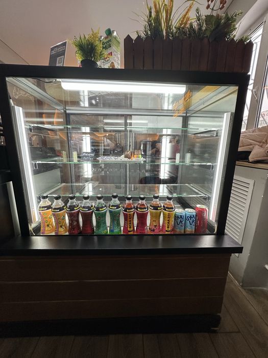 Холодильная витрина
