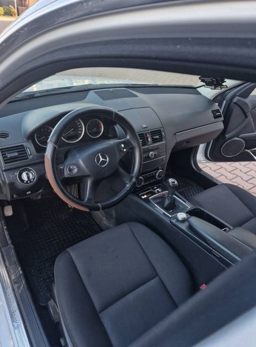 Mercedes c220 an 2010  2.2d