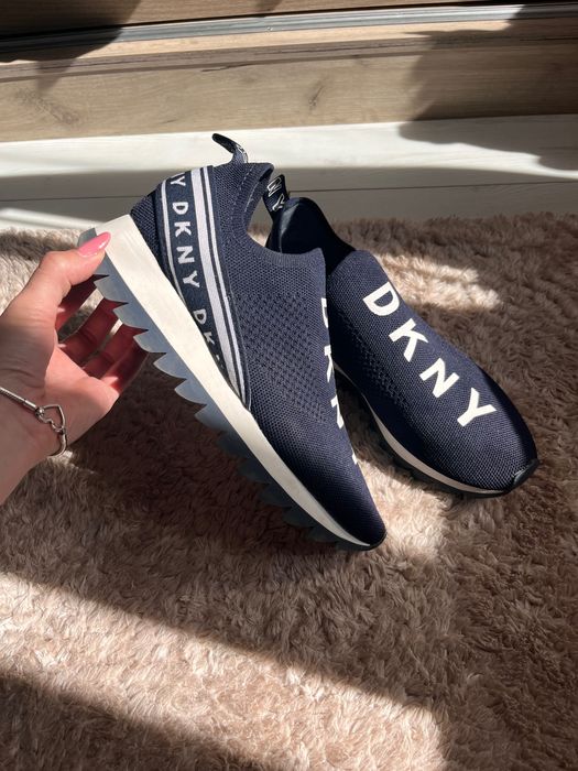 Обувки DKNY тъмносини