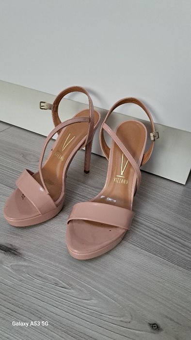 Sandale elegante cu toc si platfonma nude