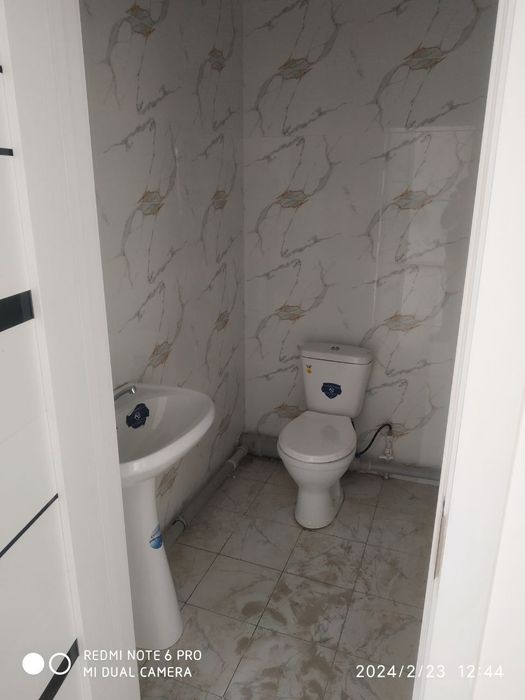 Новостройка 2 хонали  уй сотилади