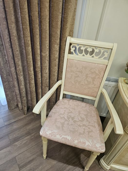 Продается стол и стул 12 чел б/у