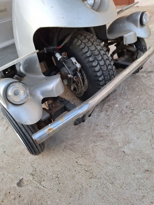 Triciclu, scuter electric. Quingo Clasic. Trebuie 2 baterii