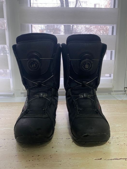 Vând placa copii 1,32 m și Boots mărimea 40,5 cu BOA