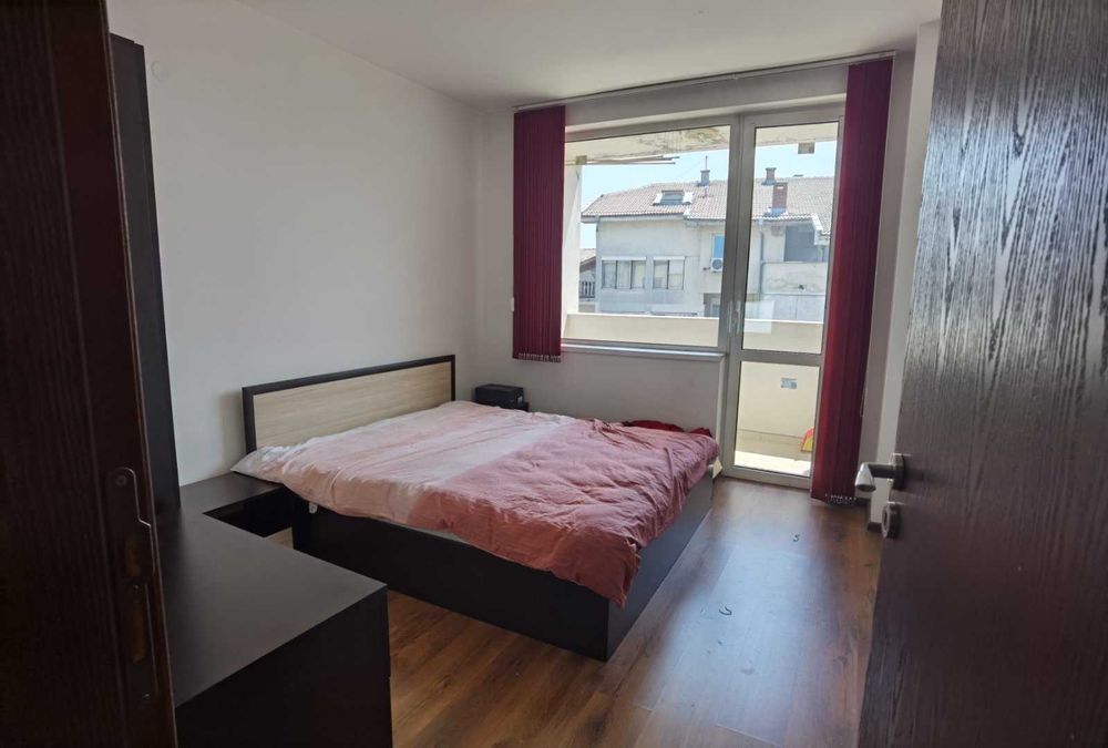 Дава под наем двустаен апартамент в кв. Павлово