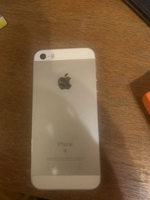 Продам iphone se