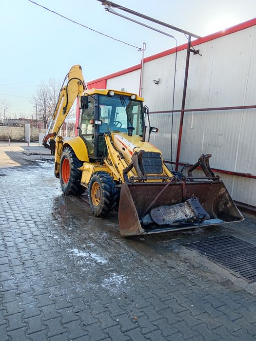 Buldoexcavator de închiriat