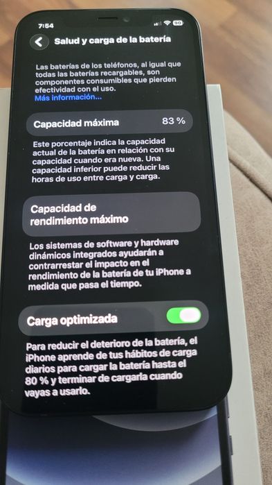 Vind iPhone 12 64giga