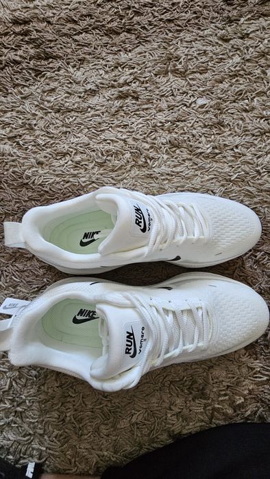 Кроссовки беговые Nike