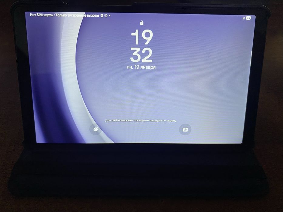 Samsung Galaxy Tab A9 можно вставить SIM