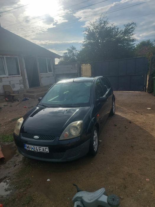 Ford fiesta 2006 sau schimb cu 7 locuri