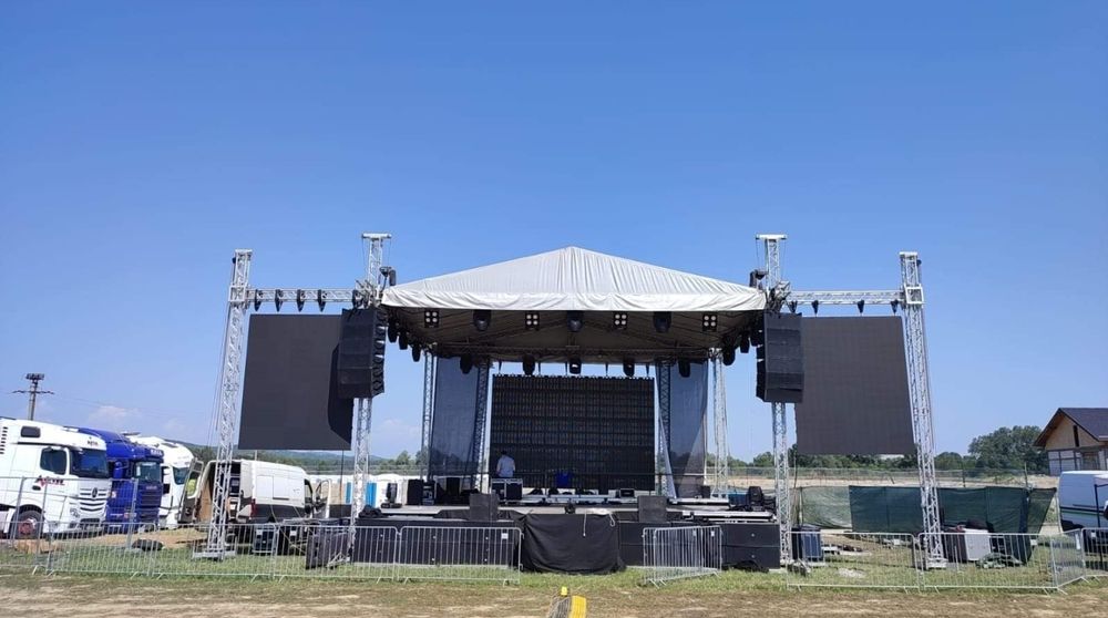 Scena completa pentru concerte, nunta, botez, zile comuna, conferinte