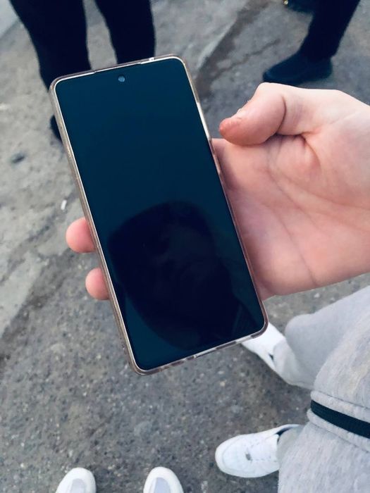 Samsung A52 holati yaxshi