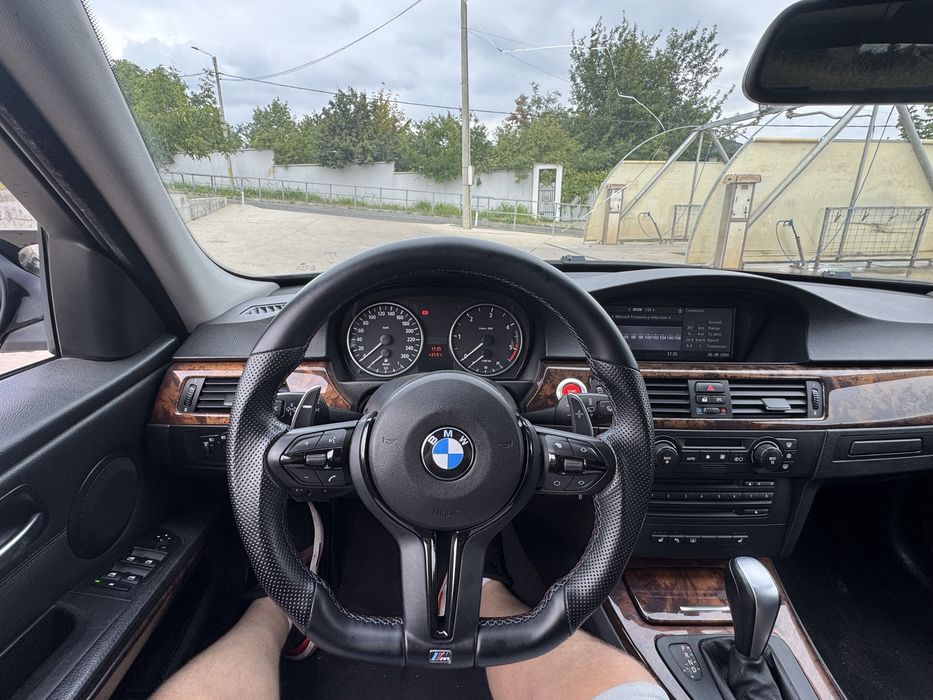 BMW E90 320D Automat